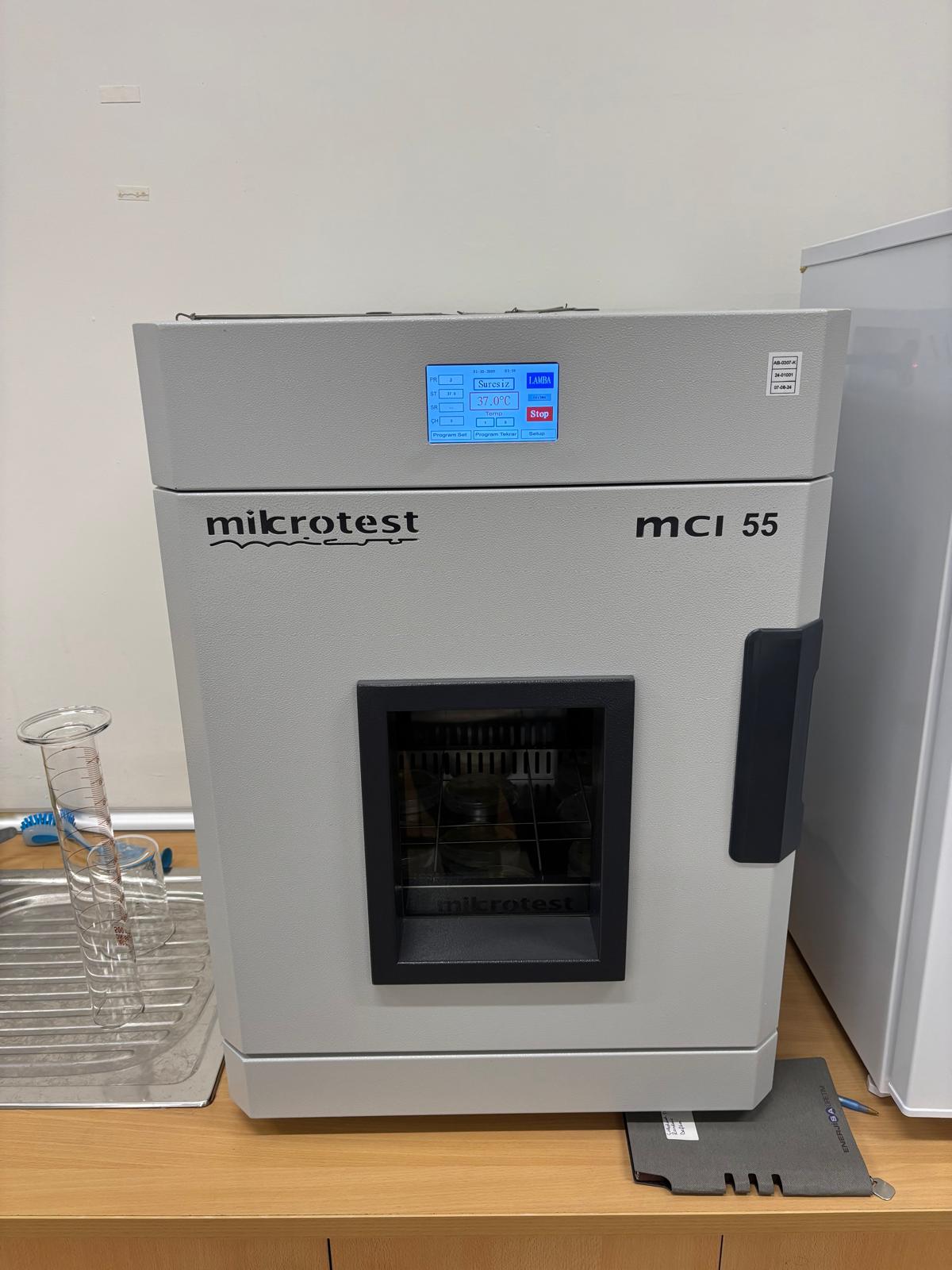 Çalkalayıcılı İnkübatör-Fotoğraf